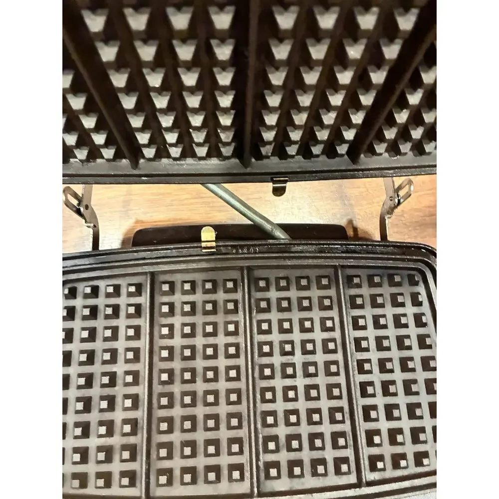 Vintage General Electric GE Automatic Grill Waffle Baker Model A6G44 Made In USA